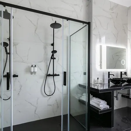 Renaissance Luxury Experience *